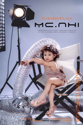 cách tạo dáng chụp cho bé